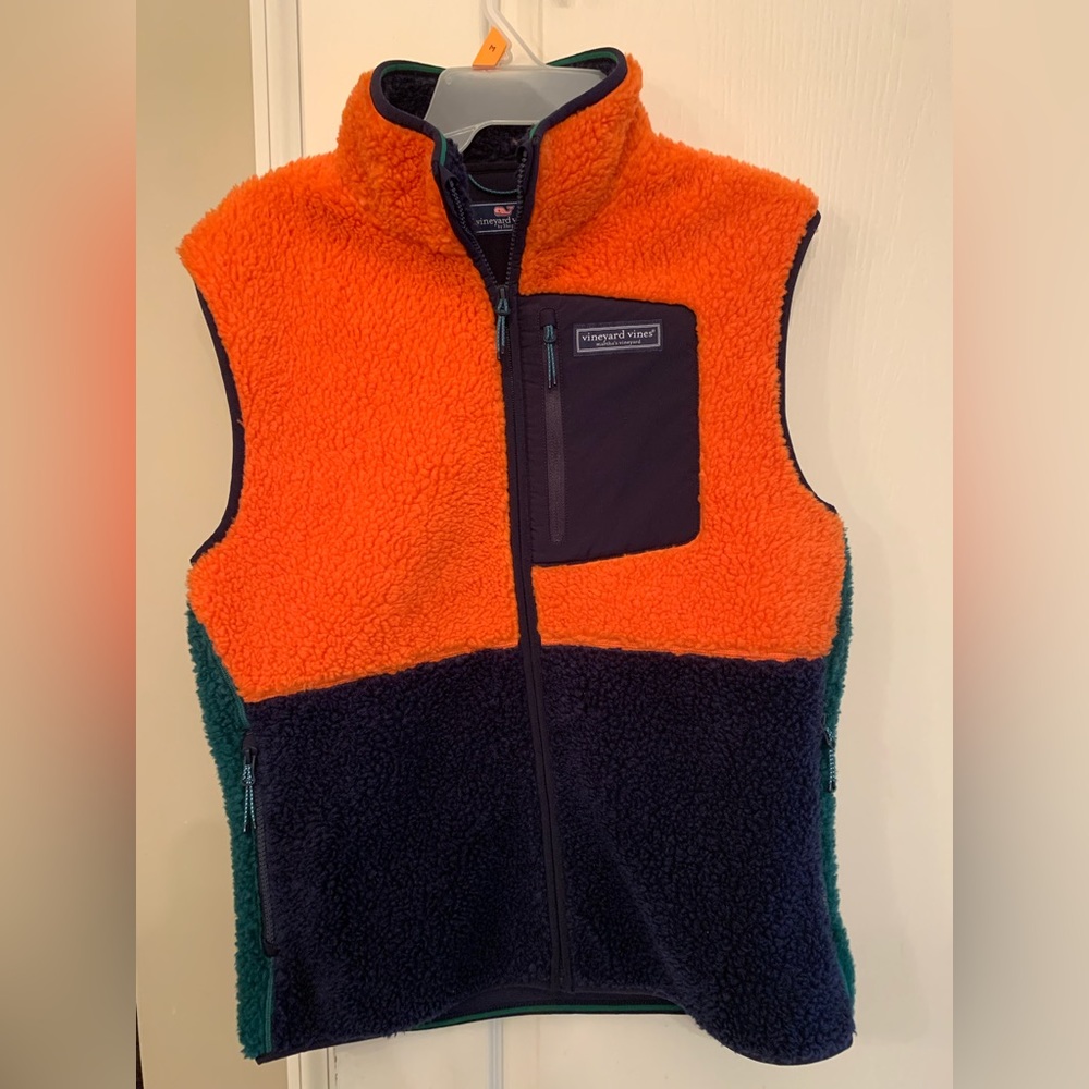Vineyard vines men’s vest size small NWT